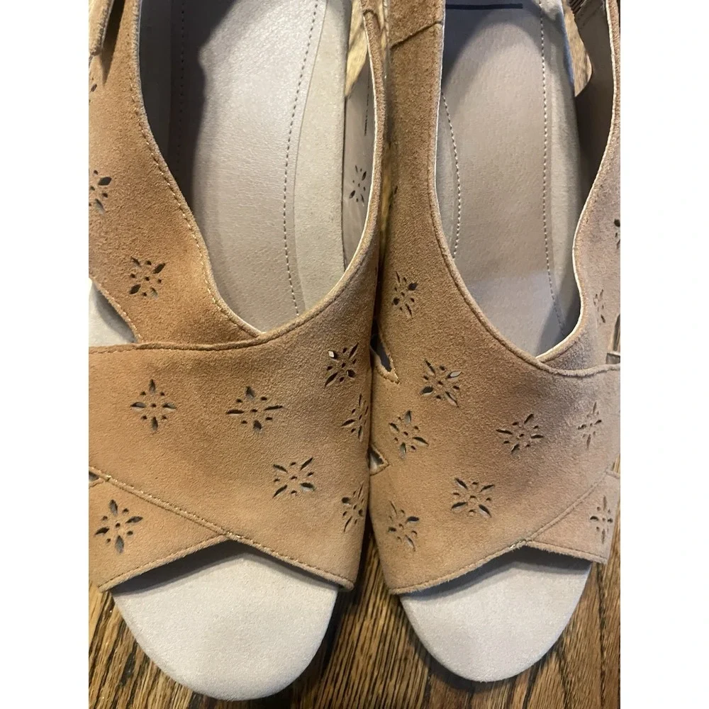 Earth Shoes Tan Suede Perforated‎ Wedge Slingback Sandals Women 8